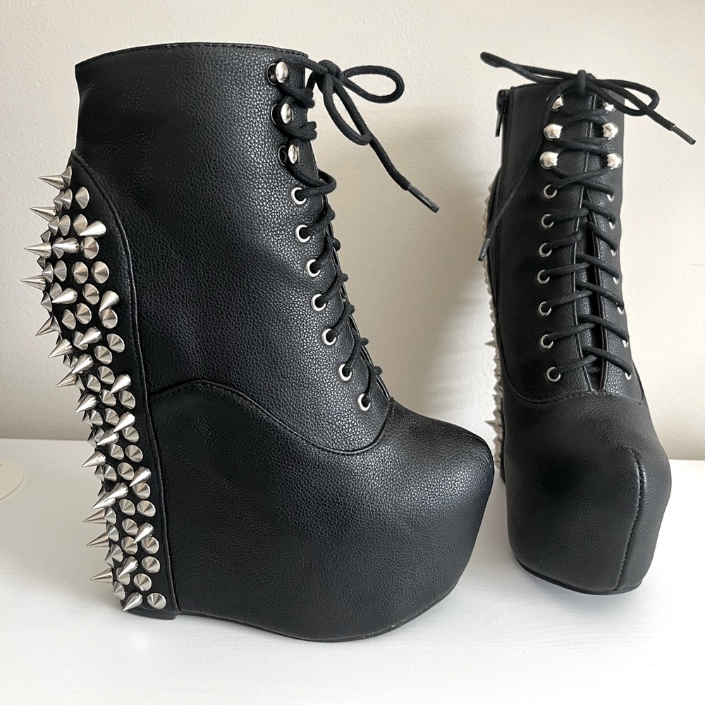 Jeffrey Campbell Spiked Damsel booties sz 7
